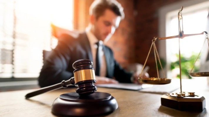 Why is a Criminal Defense Attorney Better than a Public Defender?